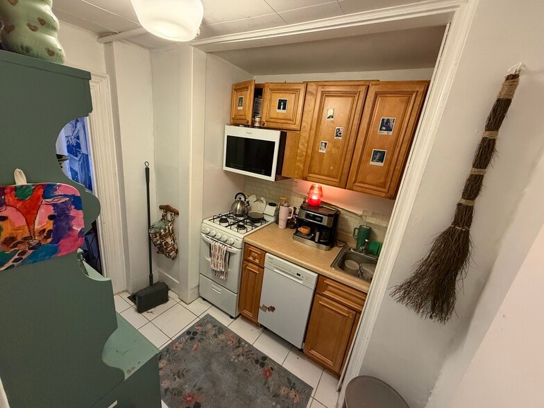 Building Photo - 219 Washington St