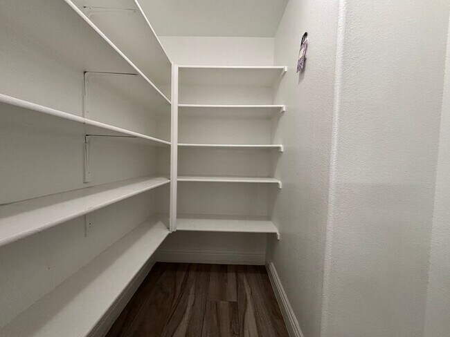 Building Photo - 11548 Valentino Ln