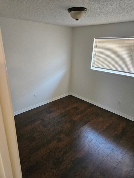 2nd bedroom - 3204 W St