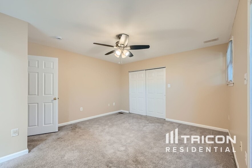 Building Photo - 1716 Elkridge Dr