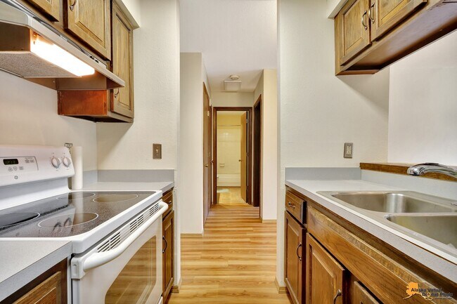 Building Photo - 2201 Romig Pl