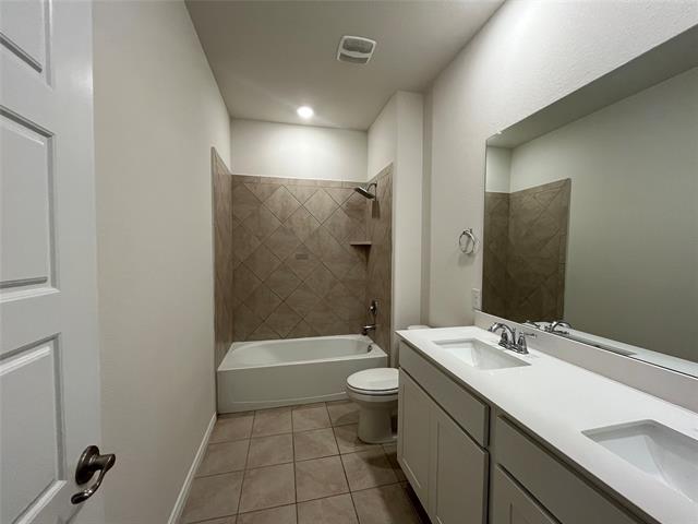 Building Photo - 1601 Princeton Dr