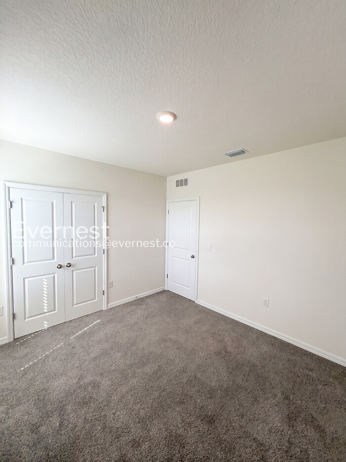 Building Photo - 8332 Juning Cove