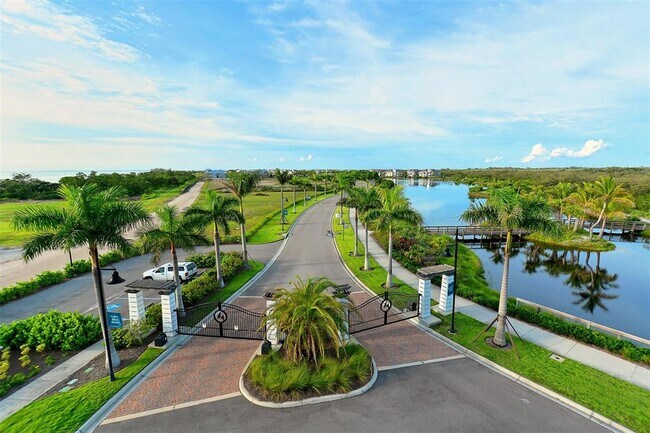 Building Photo - 280 St Lucia Dr