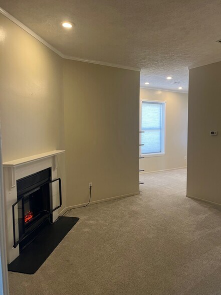 Building Photo - 1114 Bidwell St