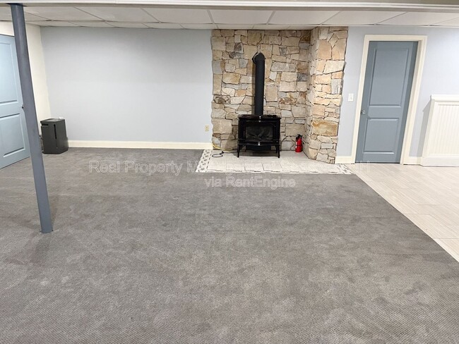 Building Photo - 37 French Cross Rd