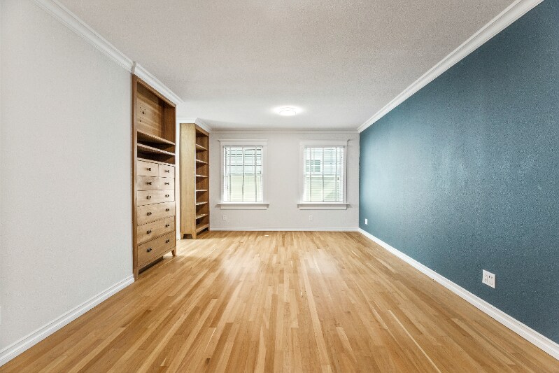 Building Photo - 5713 W 79th St