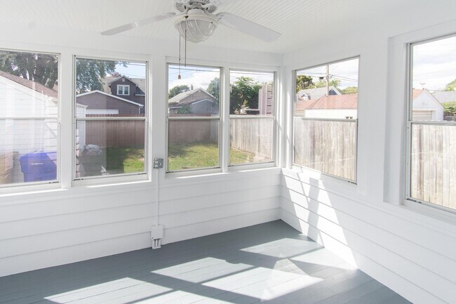 Building Photo - 7208 33rd Ave