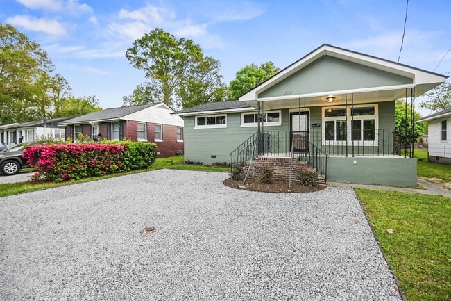 Building Photo - 3831 Hottinger Ave