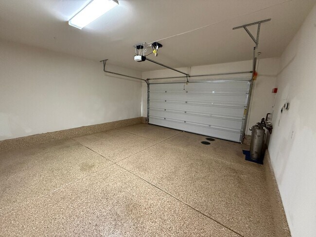 Building Photo - Stunning 4-Bedroom Home with Solar, EV Charger, and a Loft in Valencia