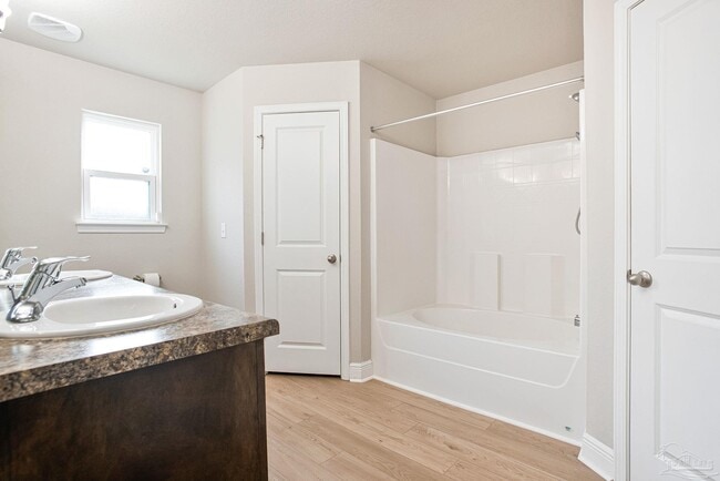 Building Photo - 970 John Deere Ln