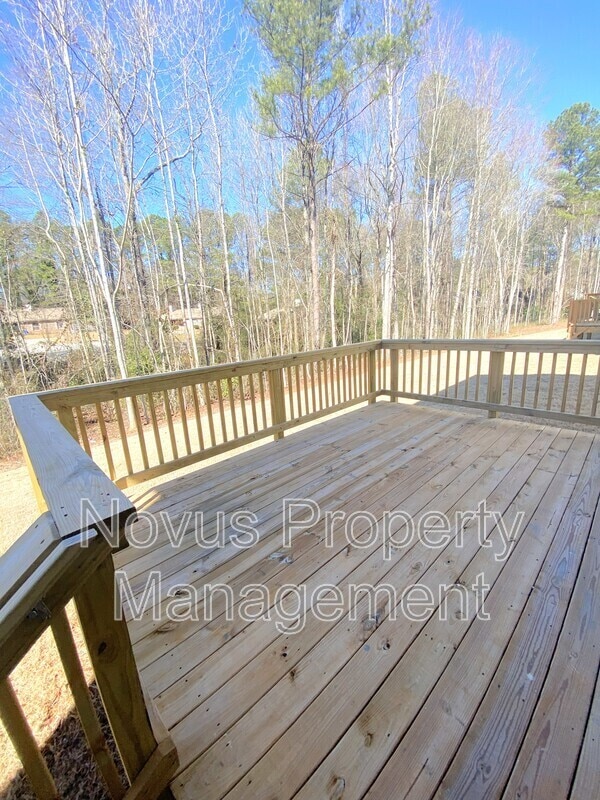 Building Photo - 210 Laney Dr