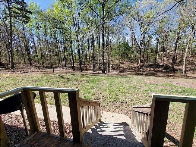 Building Photo - 33 Resty Hughes Cir