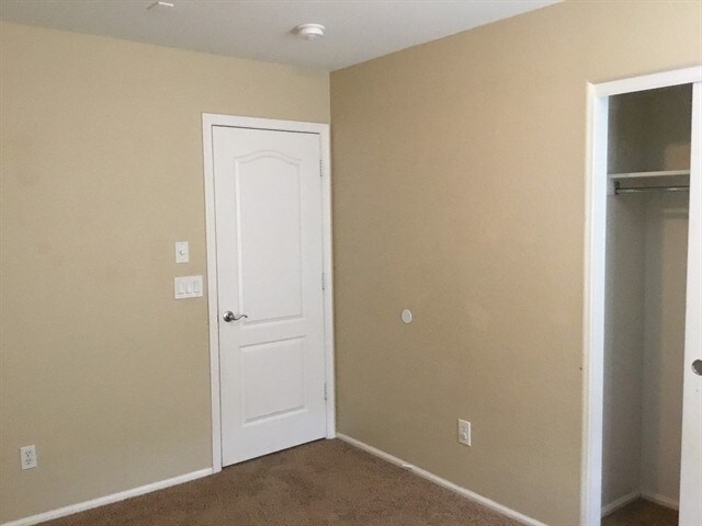 Building Photo - 2871 S 160th Ln