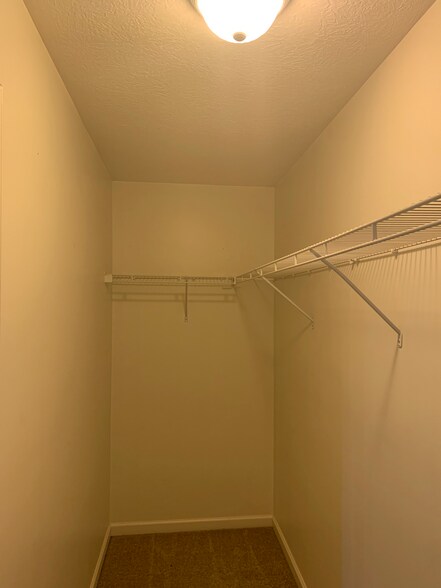 Building Photo - 1319 Tedlee Dr