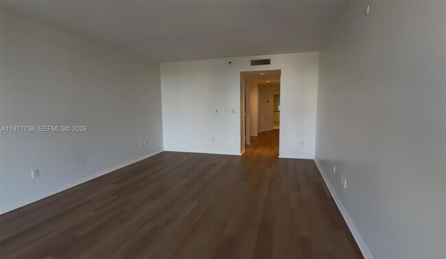 Building Photo - 2600 Island Blvd