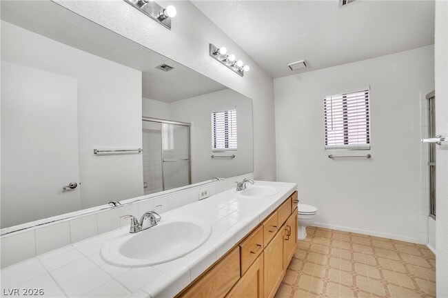 Building Photo - 2304 Chatfield Dr