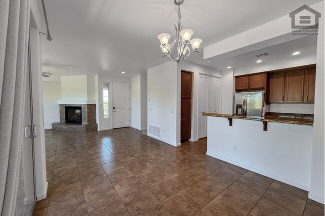 Building Photo - 2Bed/2Bath 2nd Floor Condo in North Scottsdale! Ready for Immediate Move-In! -- Gated Community! ...