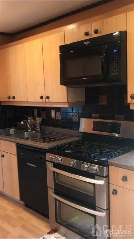 Building Photo - 11 Bristol Dr