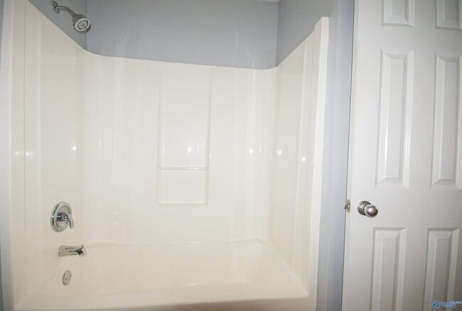 Building Photo - 109 Sandy Hollow Dr NW