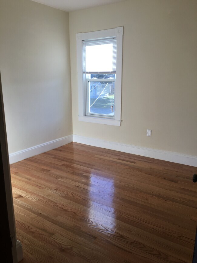 Building Photo - 58 Alma St