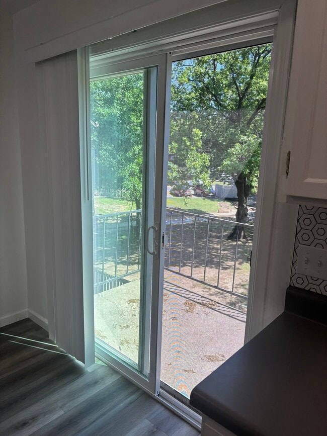 Building Photo - Charming 1BR Condo in Tulsa