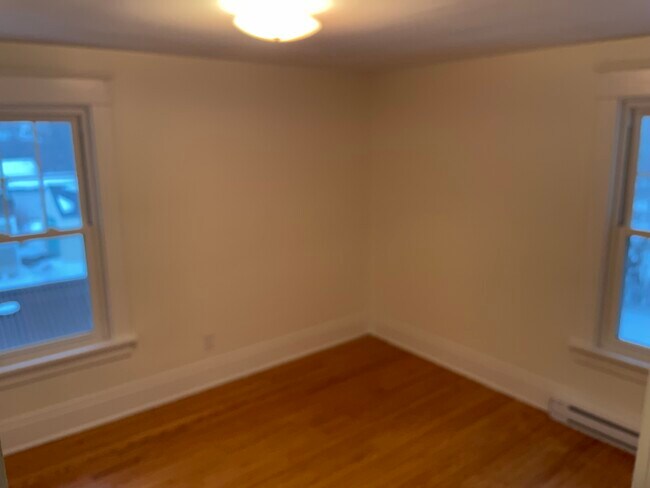 Back Bedroom - 6 Morrison Ave