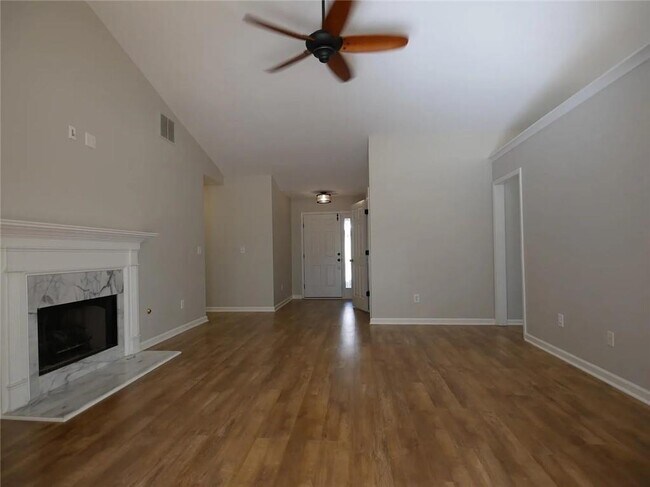 Building Photo - 5440 Windcrest Ln