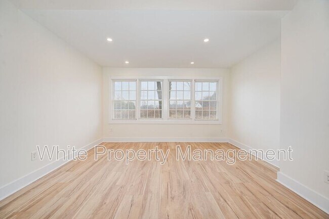 Building Photo - 3612 E Brief Rd