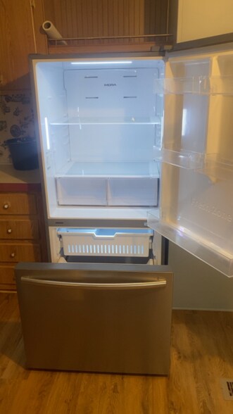 Building Photo - 7720 N Hen Peck Rd