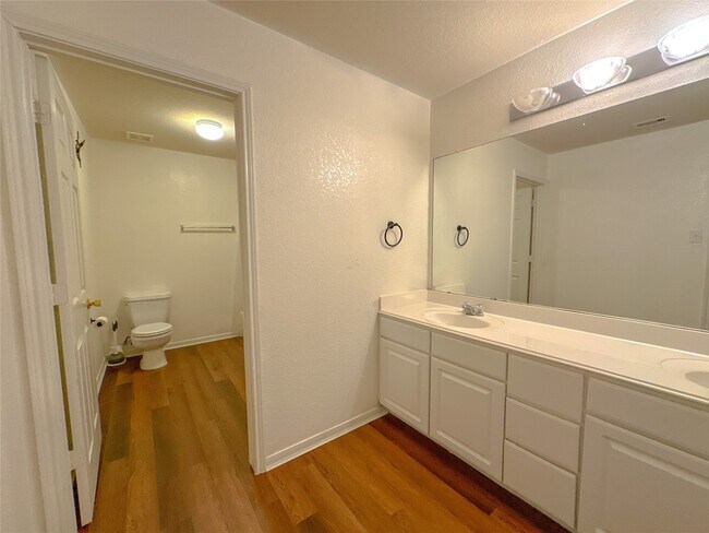 Building Photo - 14819 Grove Canyon Ct