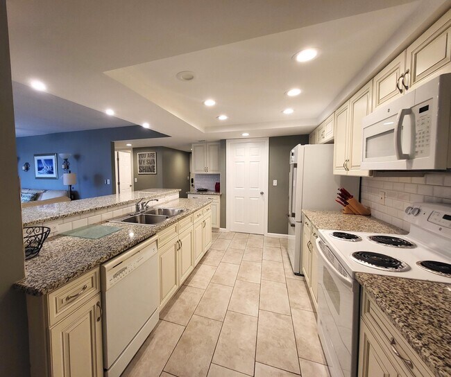 Building Photo - 750 Egret Cir