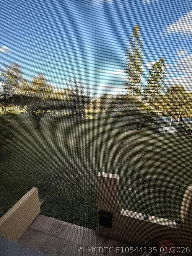 Building Photo - 2075 Coral Ridge Dr