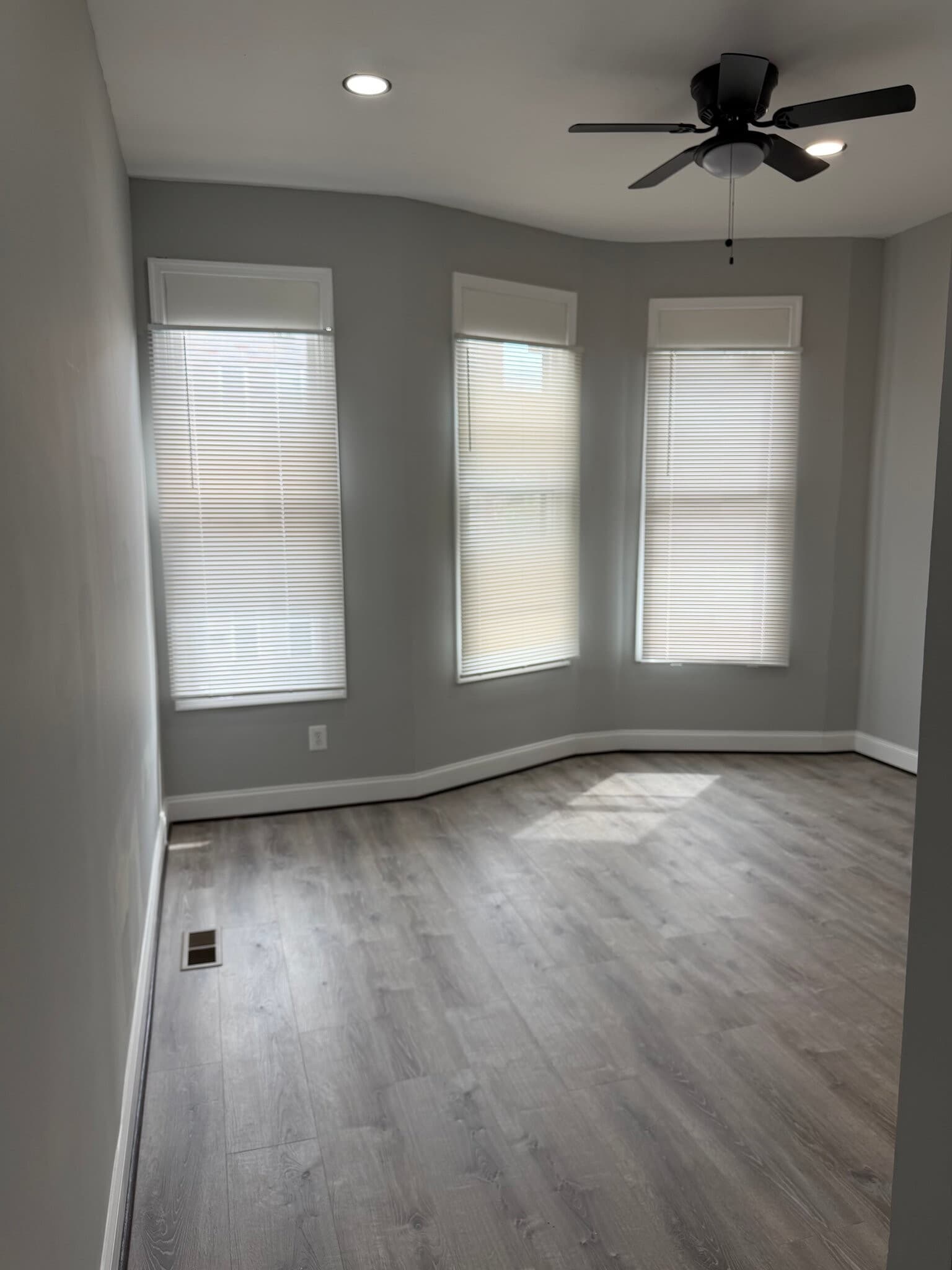 Building Photo - 1920 Harlem Ave