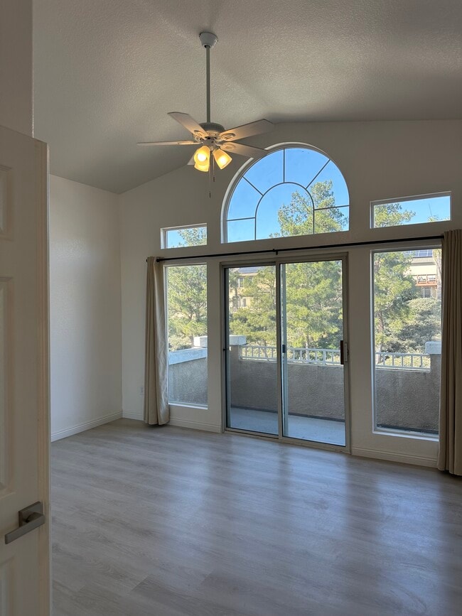 Building Photo - 32795 Valentino Way