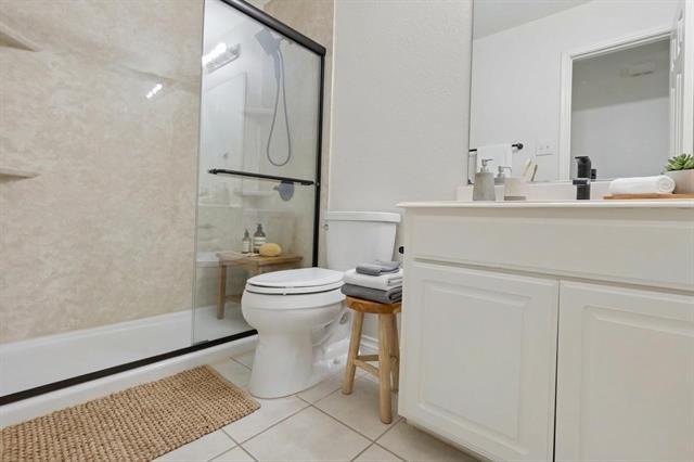 Building Photo - 1616 Broadmoor Dr