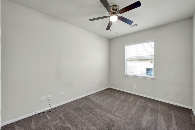 Building Photo - 30119 Saw Oaks Dr