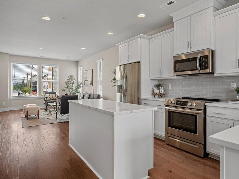 Building Photo - 4201 Bryant Terraces Dr