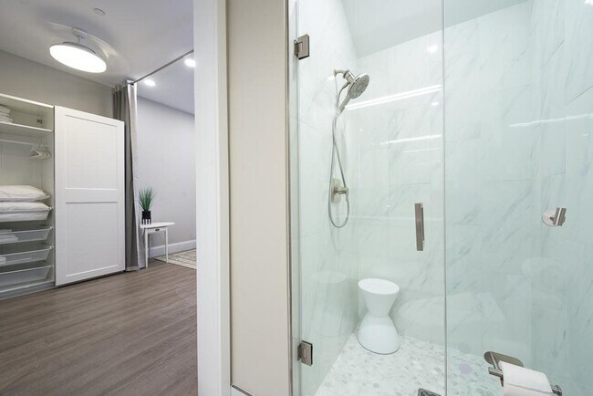 Building Photo - 1517 Corcoran St NW