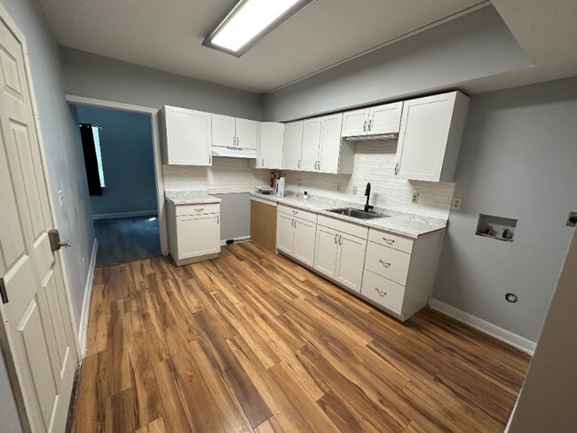 Building Photo - 19 Market St