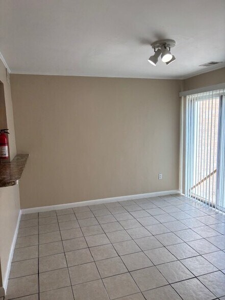 Building Photo - 1151 Golden Pond Ct