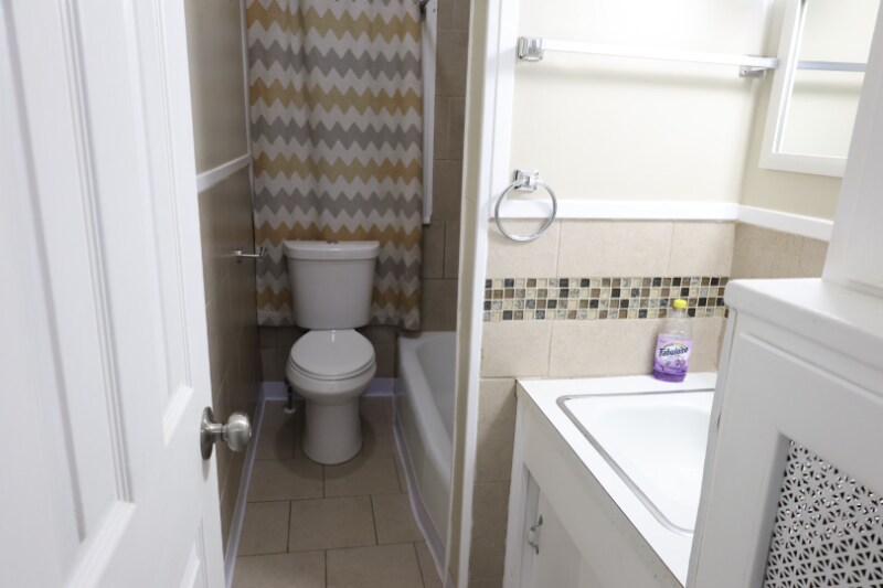 Building Photo - 745 N Front St