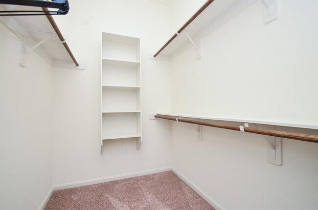 Building Photo - 1627 Summer City Dr