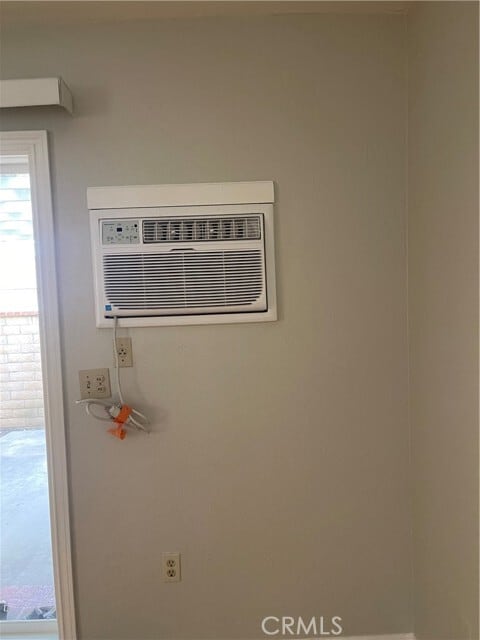 Building Photo - 1325 S Anaheim Blvd