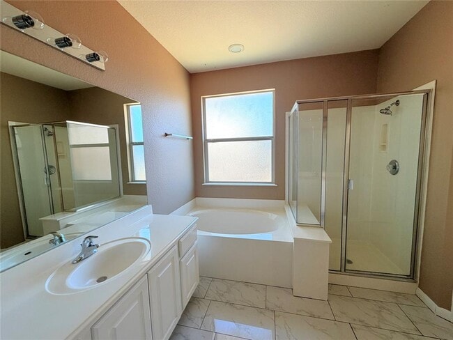 Building Photo - 3927 Blue Monster Cove