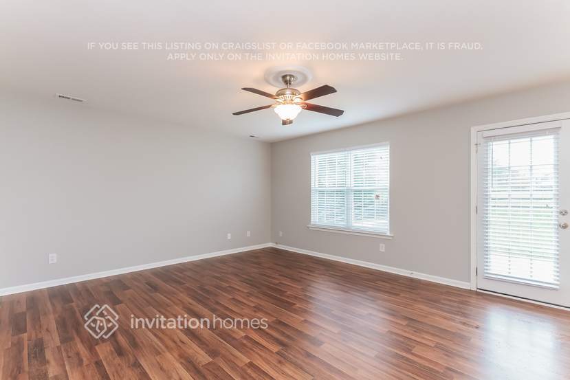 Building Photo - 115 Laporte Ln