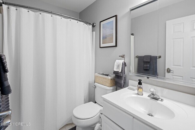 Building Photo - 148 Mizzen Ave