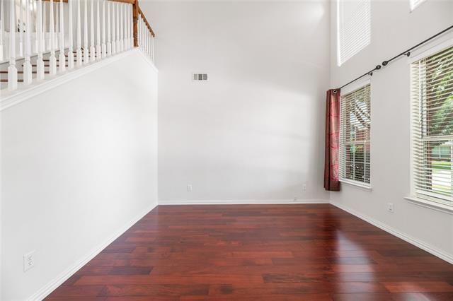 Building Photo - 9862 Red Cedar Dr