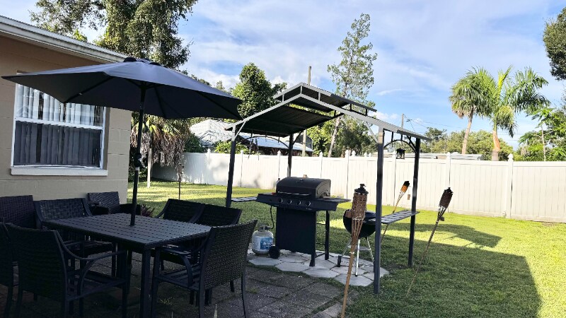 Building Photo - 7075 60th St N