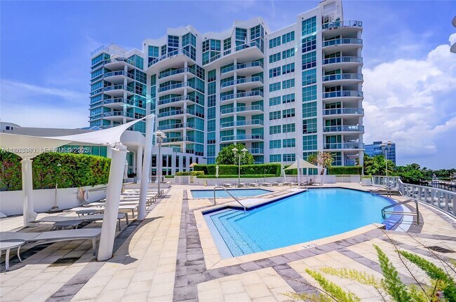 Building Photo - 3131 NE 188th St